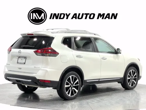 More photos of 2020 Nissan Rogue SL at Indy Auto Man - Indianapolis, IN