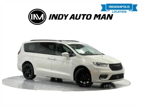 White 2021 Chrysler Pacifica Limited for sale in Indianapolis, IN