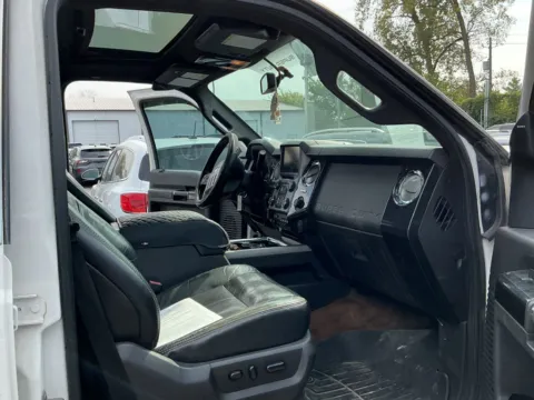 More photos of 2013 Ford F-250SD Lariat at Indy Auto Man - Indianapolis, IN