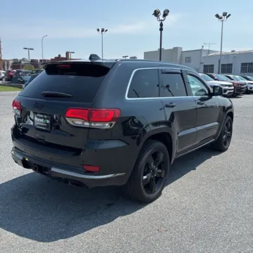 Another view of 2016 Jeep Grand Cherokee Overland for sale in Indianapolis, IN at Indy Auto Man - Indianapolis