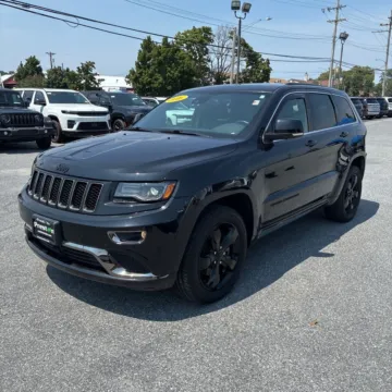 Photos of 2016 Jeep Grand Cherokee Overland for sale in Indianapolis, IN at Indy Auto Man - Indianapolis