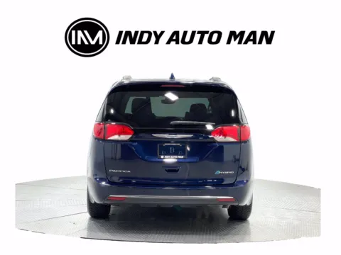 More photos of 2020 Chrysler Pacifica Hybrid Limited at Indy Auto Man - Indianapolis, IN