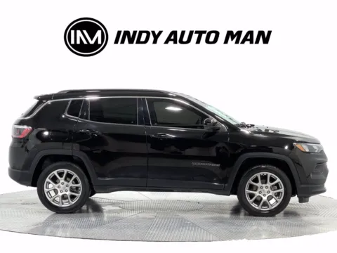 Another view of 2022 Jeep Compass Latitude Lux for sale in Indianapolis, IN at Indy Auto Man - Indianapolis