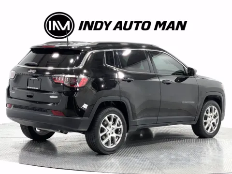 More photos of 2022 Jeep Compass Latitude Lux at Indy Auto Man - Indianapolis, IN