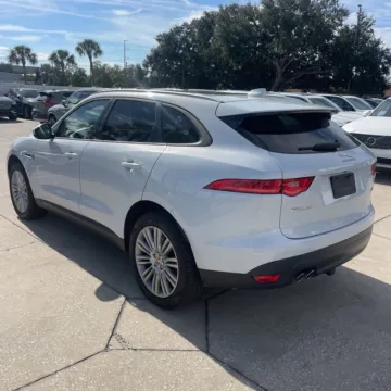 More photos of 2018 Jaguar F-PACE 20d Premium at Indy Auto Man - Indianapolis, IN