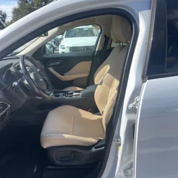More photos of 2018 Jaguar F-PACE 20d Premium at Indy Auto Man - Indianapolis, IN
