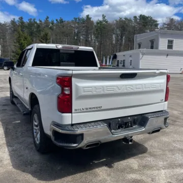 More photos of 2019 Chevrolet Silverado 1500 LT at Indy Auto Man - Indianapolis, IN