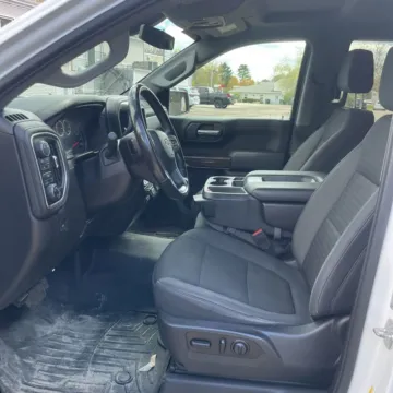 More photos of 2019 Chevrolet Silverado 1500 LT at Indy Auto Man - Indianapolis, IN