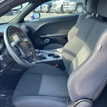 More photos of 2018 Dodge Challenger R/T at Indy Auto Man - Indianapolis, IN