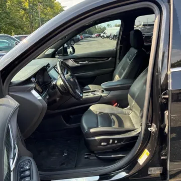 More photos of 2020 Cadillac XT6 Premium Luxury at Indy Auto Man - Indianapolis, IN