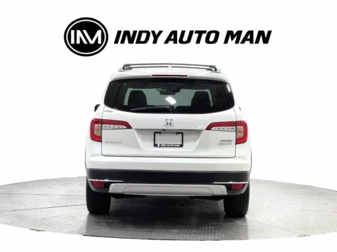 More photos of 2020 Honda Pilot Touring 7 Passenger at Indy Auto Man - Indianapolis, IN