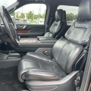 More photos of 2022 Lincoln Navigator L Reserve at Indy Auto Man - Indianapolis, IN