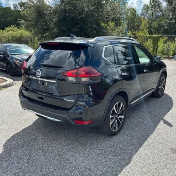 Another view of 2019 Nissan Rogue SL for sale in Indianapolis, IN at Indy Auto Man - Indianapolis
