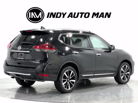 More photos of 2019 Nissan Rogue SL at Indy Auto Man - Indianapolis, IN