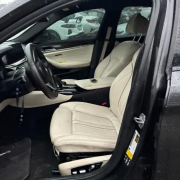 More photos of 2018 BMW 5 Series M550i xDrive at Indy Auto Man - Indianapolis, IN
