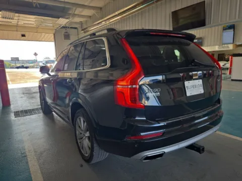 More photos of 2019 Volvo XC90 T6 Momentum at Indy Auto Man - Indianapolis, IN
