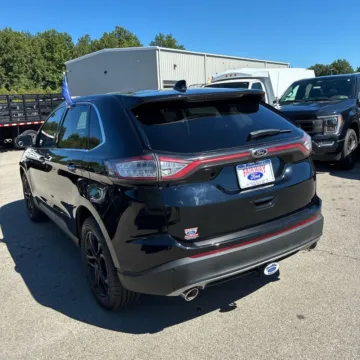 More photos of 2017 Ford Edge Titanium at Indy Auto Man - Indianapolis, IN