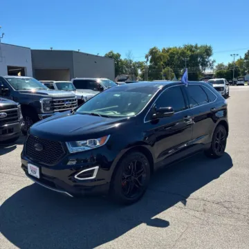 Photos of 2017 Ford Edge Titanium for sale in Indianapolis, IN at Indy Auto Man - Indianapolis