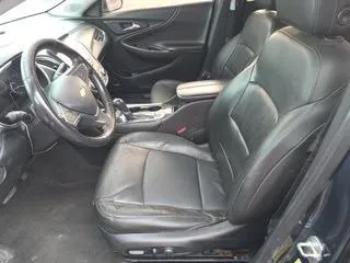 More photos of 2020 Chevrolet Malibu Premier at Indy Auto Man - Indianapolis, IN