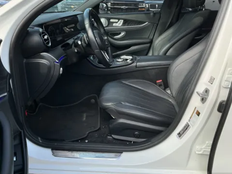 More photos of 2020 Mercedes-Benz E-Class E 350 4MATIC at Indy Auto Man - Indianapolis, IN