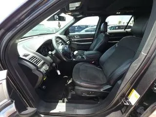 More photos of 2019 Ford Explorer XLT at Indy Auto Man - Indianapolis, IN