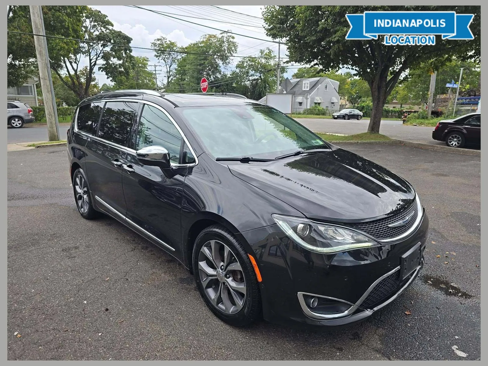 Black 2018 Chrysler Pacifica Limited for sale in Indianapolis, IN