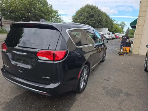Another view of 2018 Chrysler Pacifica Limited for sale in Indianapolis, IN at Indy Auto Man - Indianapolis