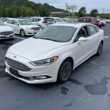 Photos of 2017 Ford Fusion SE for sale in Indianapolis, IN at Indy Auto Man - Indianapolis