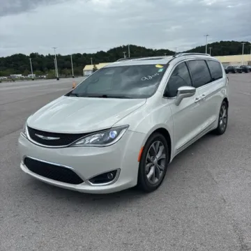 Photos of 2020 Chrysler Pacifica Limited for sale in Indianapolis, IN at Indy Auto Man - Indianapolis