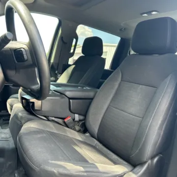 More photos of 2022 Chevrolet Silverado 2500 HD LT at Indy Auto Man - Indianapolis, IN