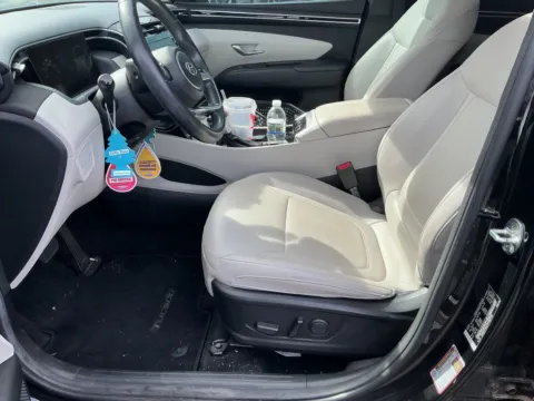 More photos of 2023 Hyundai Tucson SEL at Indy Auto Man - Indianapolis, IN