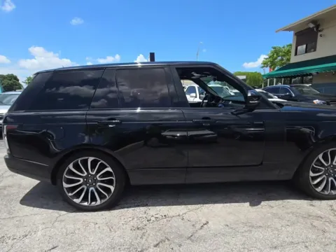 Photos of 2019 Land Rover Range Rover 5.0L V8 Supercharged for sale in Indianapolis, IN at Indy Auto Man - Indianapolis
