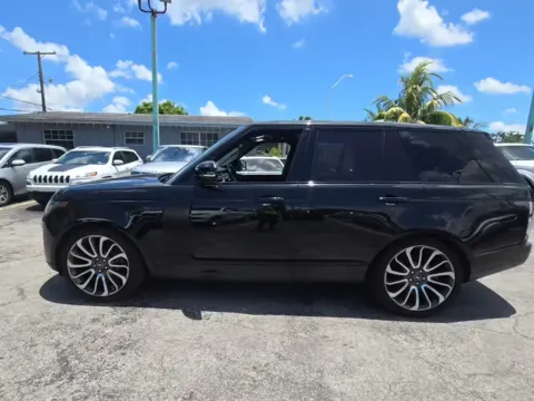 Another view of 2019 Land Rover Range Rover 5.0L V8 Supercharged for sale in Indianapolis, IN at Indy Auto Man - Indianapolis
