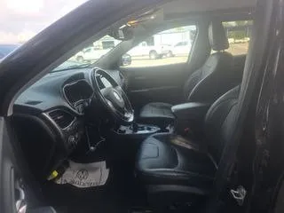 More photos of 2019 Jeep Cherokee Limited at Indy Auto Man - Indianapolis, IN