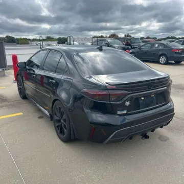 More photos of 2020 Toyota Corolla SE at Indy Auto Man - Indianapolis, IN