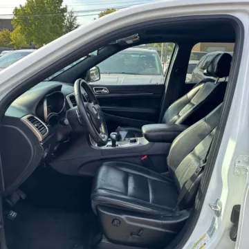 More photos of 2015 Jeep Grand Cherokee Limited at Indy Auto Man - Indianapolis, IN