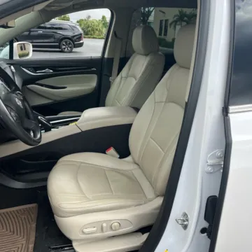 More photos of 2019 Buick Enclave Essence at Indy Auto Man - Indianapolis, IN
