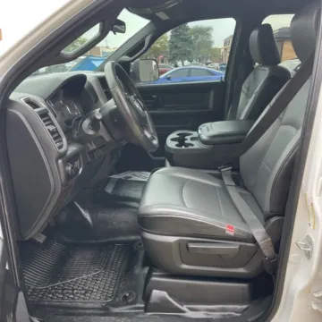More photos of 2022 Ram 2500 Tradesman at Indy Auto Man - Indianapolis, IN
