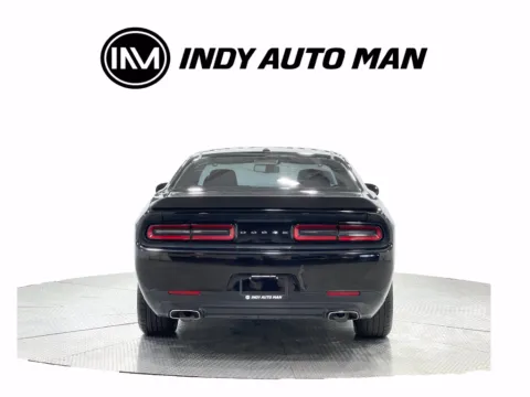 More photos of 2016 Dodge Challenger SXT at Indy Auto Man - Indianapolis, IN