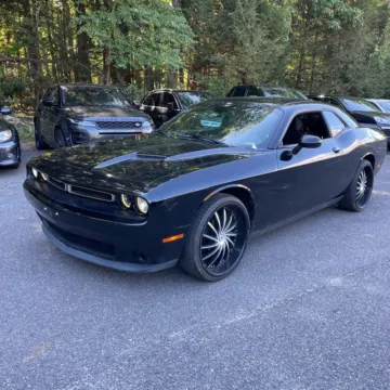 Photos of 2016 Dodge Challenger SXT for sale in Indianapolis, IN at Indy Auto Man - Indianapolis