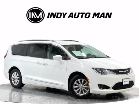 Photos of 2019 Chrysler Pacifica Touring L for sale in Indianapolis, IN at Indy Auto Man - Indianapolis