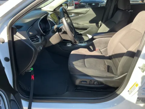 More photos of 2021 Chevrolet Malibu RS at Indy Auto Man - Indianapolis, IN