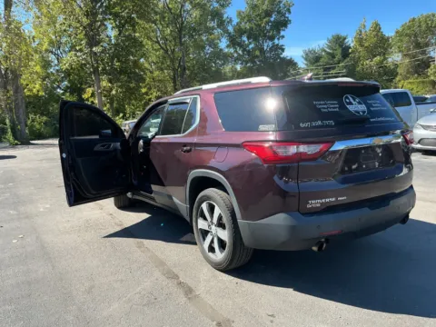 More photos of 2018 Chevrolet Traverse 3LT at Indy Auto Man - Indianapolis, IN