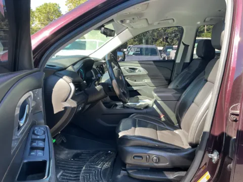 More photos of 2018 Chevrolet Traverse 3LT at Indy Auto Man - Indianapolis, IN
