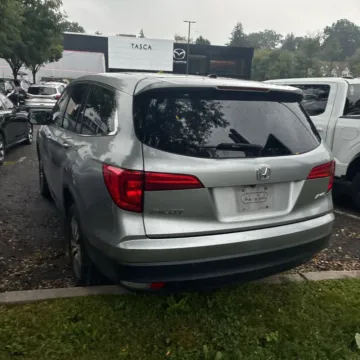 More photos of 2016 Honda Pilot EX-L at Indy Auto Man - Indianapolis, IN