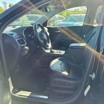 More photos of 2019 Chevrolet Equinox Premier at Indy Auto Man - Indianapolis, IN