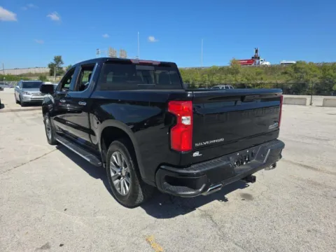 More photos of 2021 Chevrolet Silverado 1500 High Country at Indy Auto Man - Indianapolis, IN