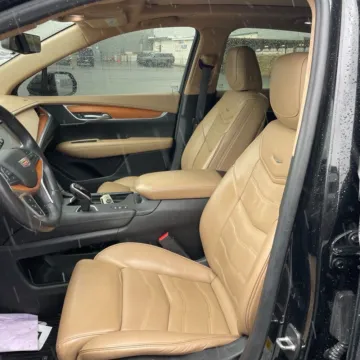 More photos of 2017 Cadillac XT5 Platinum at Indy Auto Man - Indianapolis, IN
