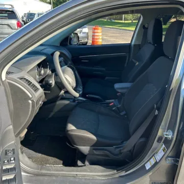More photos of 2020 Mitsubishi Outlander Sport 2.0 ES at Indy Auto Man - Indianapolis, IN