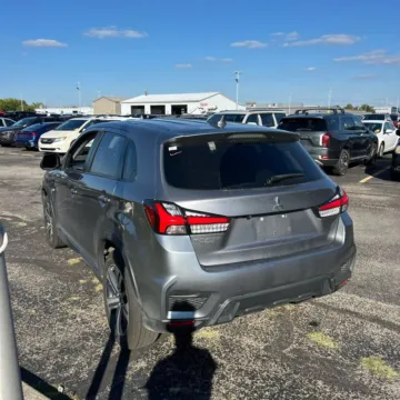 More photos of 2020 Mitsubishi Outlander Sport 2.0 ES at Indy Auto Man - Indianapolis, IN